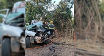 Pai morre e filhos ficam feridos após carro bater contra caminhão na GO-020